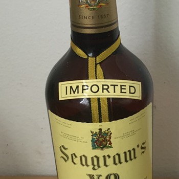 1958 Mint Seagrams VO Canadian Whisky 4/5 Quart Bottle - Bottles