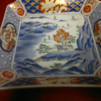  Beautiful   Asian   Candy dish?