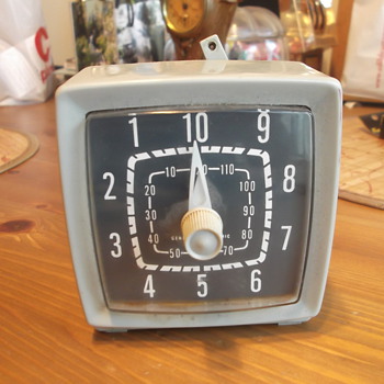 Vintage Unknown General Electric Clock