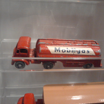 Matchbox Mobil tank truck - Model Cars