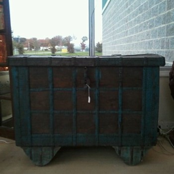 200 Year Old Trunk from India ?