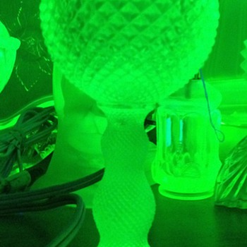 Depression glass lamp. - Lamps