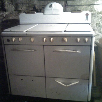 Basement 6 Burner Stove
