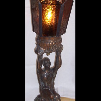 DECO LADY LAMP