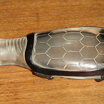 turtle snuff bottle