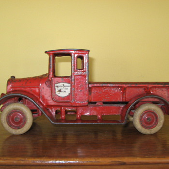 1926-31 ARCADE Cast Iron INTERNATIONAL HARVESTER Truck
