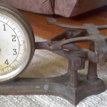 Antique J & S (John Chatillion & Sons) Grocery Scale