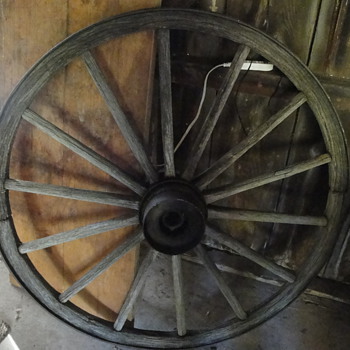 wagon wheel table/Before & After  - Furniture