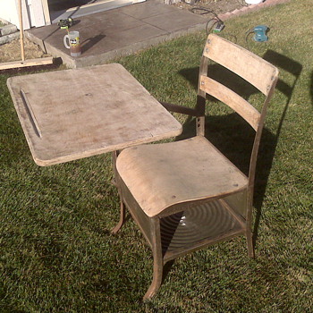 Old school desk for my daughter