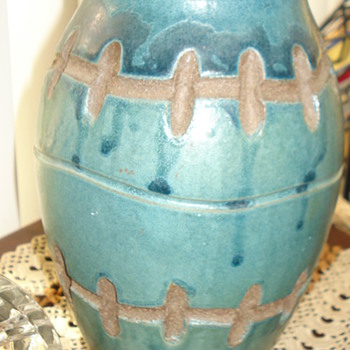 This hard to Identified but I am grateful for all the Help. Thank you!! - Art Pottery