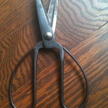 Old shears