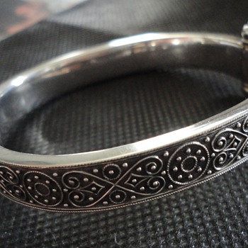 Etruscan revival silver bracelet by Georg A Scheid, Vienna. c. 1890 - Fine Jewelry