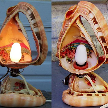 Vintage Sea Shell Tourist Souvenir Lamp  - Lamps