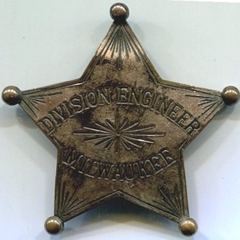 Milwaukee Division Engineer Badge - Medals Pins and Badges