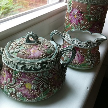 Unknown decorative glass - can you help identify? - Art Pottery