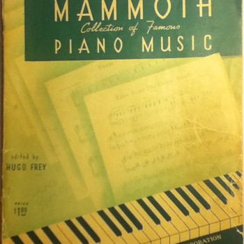 Robbins Mammoth Collection of Famous Piano Music - Music