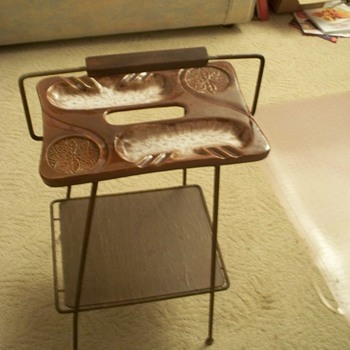 Beard Mfg Co smoke or pipe table / stand vintage retro - Tobacciana