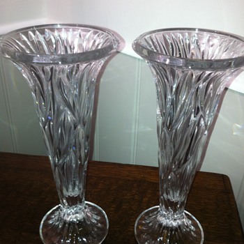 Today's find: Two Crystal or Glass Vases - £ 2.00 the pair - Glassware