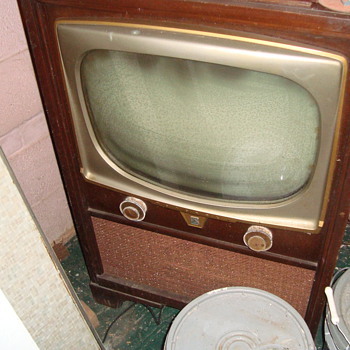 Motorola TV from 1950's - Radios