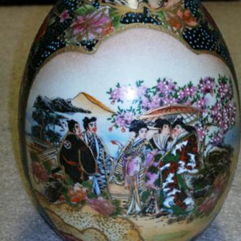 Japanese Ceramic Painted    Shaped Egg