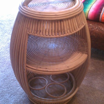 Wicker carrier/barrel - Furniture