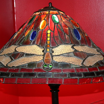 TIFFANY OR NOT TIFFANY? - Lamps