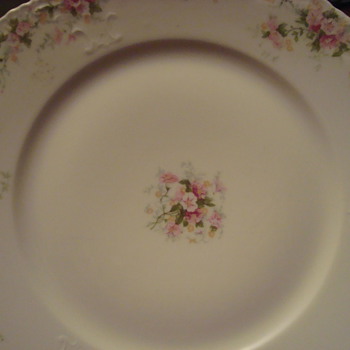 Theodore Haviland plate - China and Dinnerware