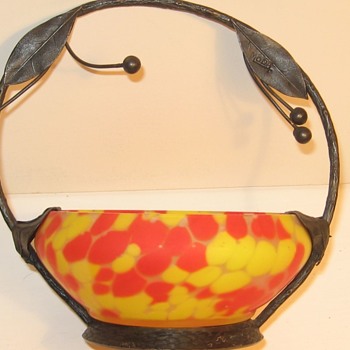 Daum...strange all the way around.... - Art Glass