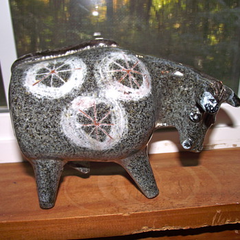Alfaraz Spanish Ceramic Bull. Mid-Century Modern Art Pottery. - Art Pottery