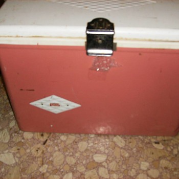 60s salmon pink diamond vintage cooler - Kitchen
