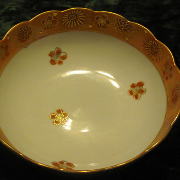 Goldimari hand painted bowl