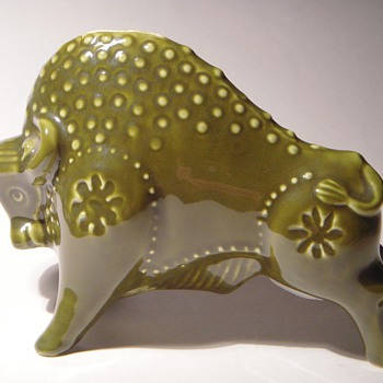 Decorative Pottery Bank~BULL~Wonderful Shape & Color