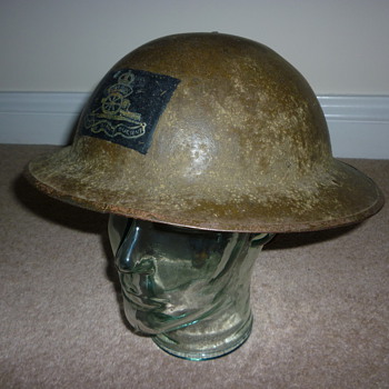 British WW1 Royal Artillery Officers steel helmet - Military and Wartime