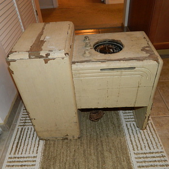 WORKING Antique Zenith chairside radio shortwave international R119824 table - Radios
