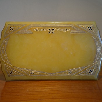 C.1920S PYRAMID BAKELITE JEWELRY BOX  AUTHENTIC - Fine Jewelry