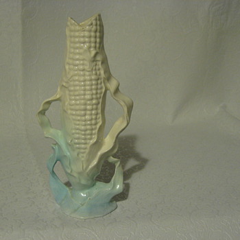 Corn vase - Art Pottery