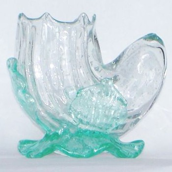 LOETZ BUBBLY GLASS WITH APPLIED LEAVES. - Art Glass