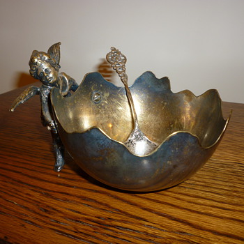 Sugar bowl