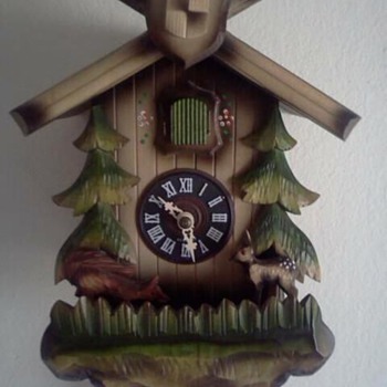 Jumping fox and bambi cuckoo clock