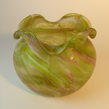 Art Nouveau green & pink swirl bowl/vase- bohemain? - Art Nouveau