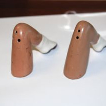 Leg Salt & Pepper Shakers