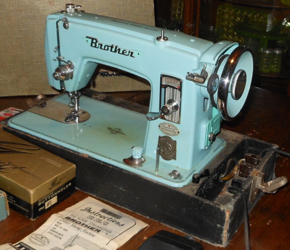 The Super Streamliner Brother Deluxe Sewing Machine Collectors Weekly