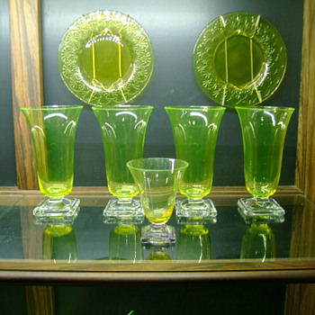Pukeberg Vaseline Goblet With Clear and Purple Square Base Mystery Goblets