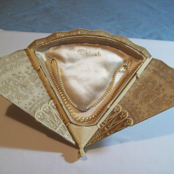 Antique Deltah Pearl Necklace in Sterling Silver With Braun-Crystal Fan Box - Fine Jewelry