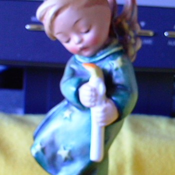 Hummel Heavenly Angel - Figurines