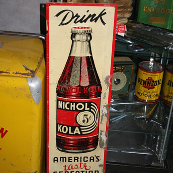 Nichol Kola sign