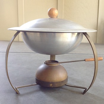 Mid Century Modern Cravell Chafing Dish