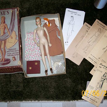 Simplicity Latexture Mannequin doll 1940's