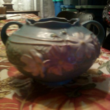 Roseville vase - Art Pottery