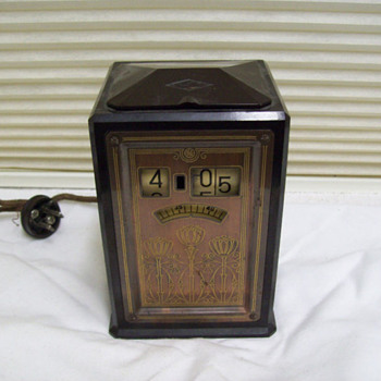 1933 GE Warren "Executive" Telechron Bakelite Art Deco Clock Model 8B02